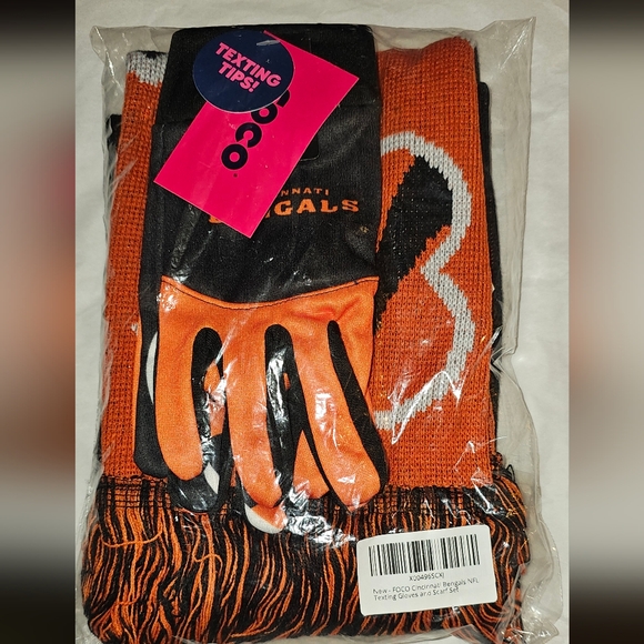 Cincinnati Bengals Scarf and Gloves Set. NWT. - Picture 3 of 6